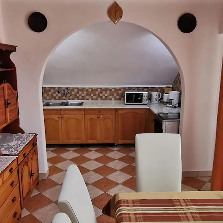 Grosse Fuer 6 Personen By Interhome 佐洛卡罗斯