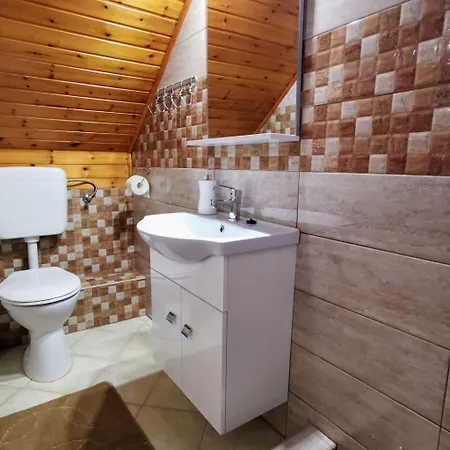 Grosse Fuer 6 Personen By Interhome * زلاكاروس