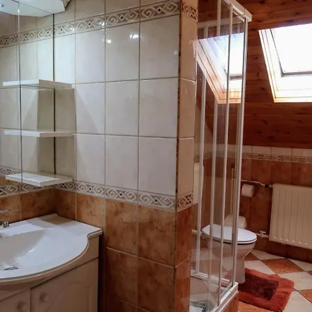 Grosse Fuer 6 Personen By Interhome زلاكاروس